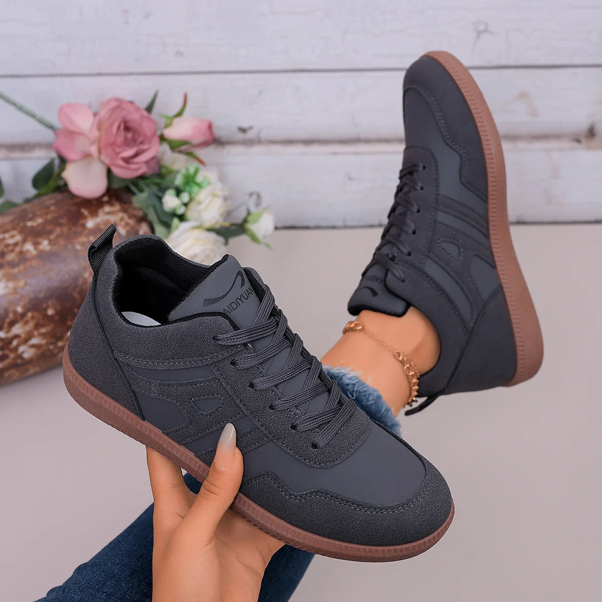 Tênis Feminino Sola Macia Confortável